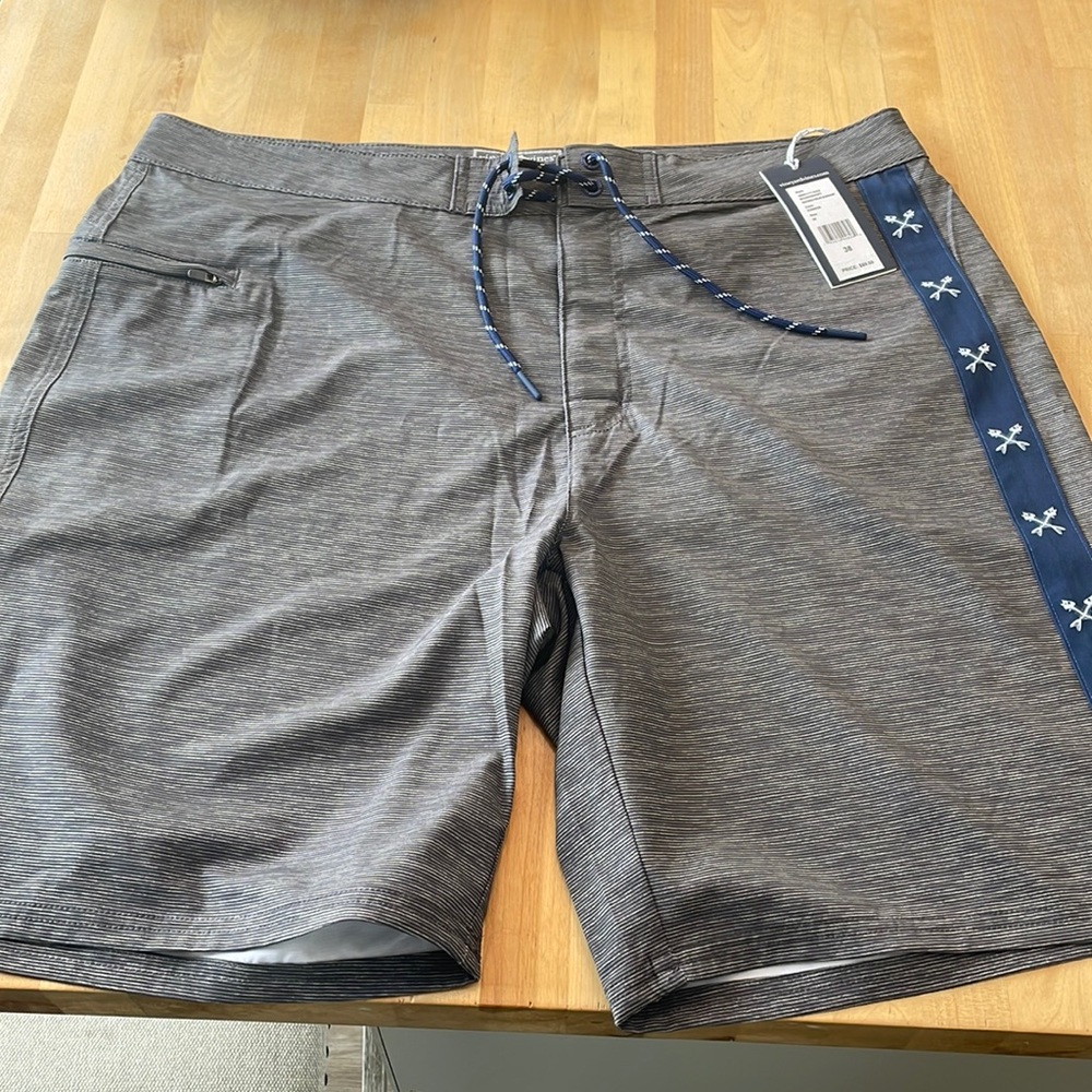Brand New Vineyard Vines Performance Shorts NWTs